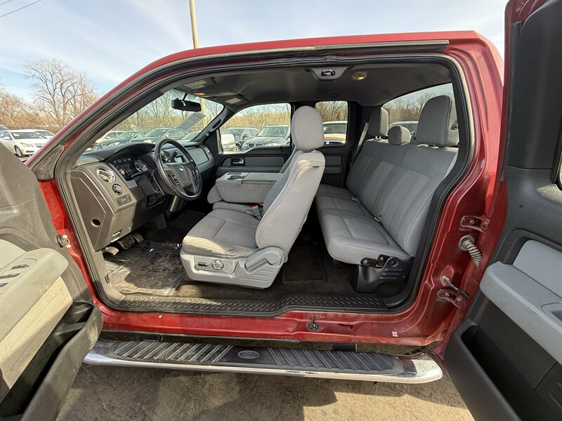 2013 Ford F-150 XLT - Photo 10 - Cahokia, IL 62206