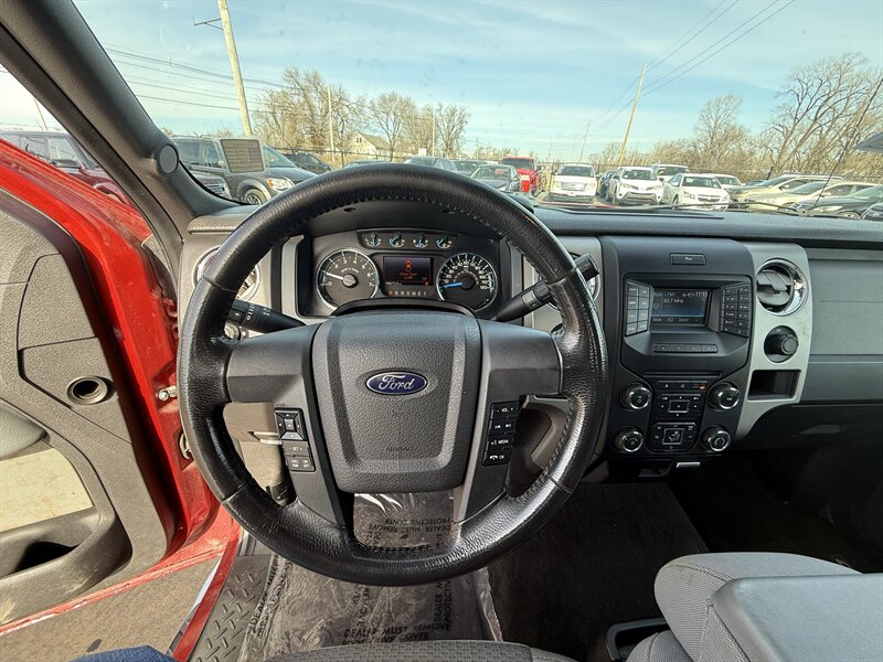 2013 Ford F-150 XLT - Photo 11 - Cahokia, IL 62206
