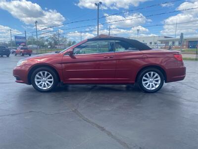 2013 Chrysler 200 Touring   - Photo 8 - Cahokia, IL 62206