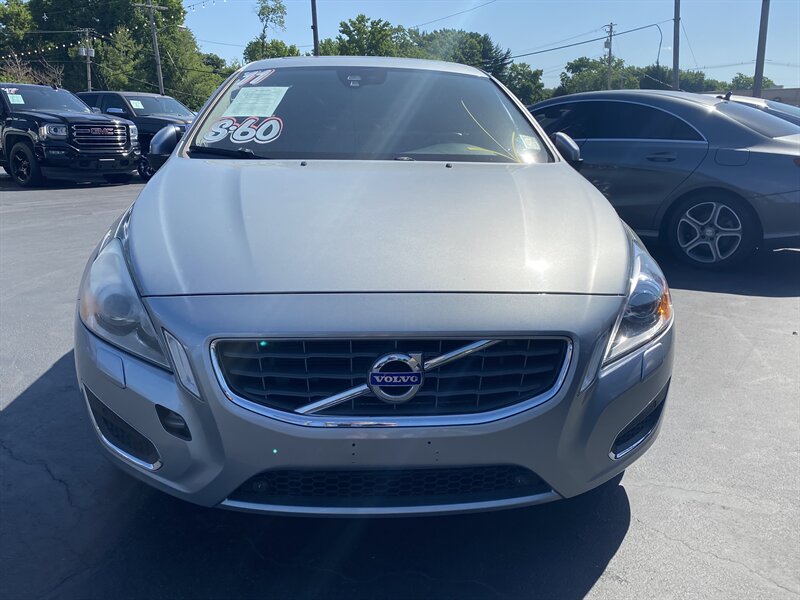 2011 Volvo S60 T6 - Photo 1 - Belleville, IL 62226