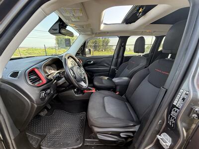 2016 Jeep Renegade Trailhawk   - Photo 8 - Cahokia, IL 62206