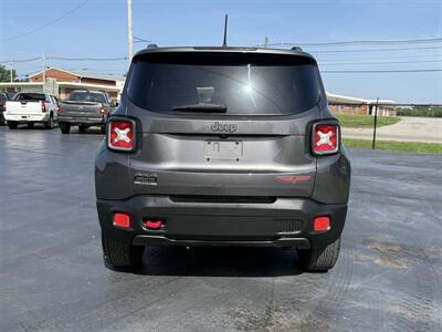 2016 Jeep Renegade Trailhawk   - Photo 6 - Cahokia, IL 62206