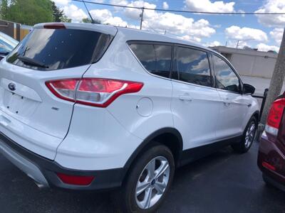 2015 Ford Escape SE   - Photo 3 - Belleville, IL 62226