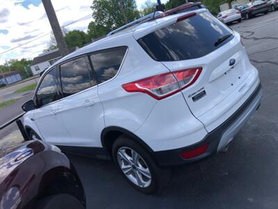 2015 Ford Escape SE   - Photo 5 - Belleville, IL 62226