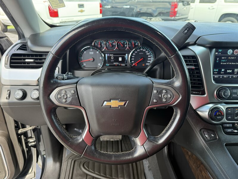 2019 Chevrolet Tahoe LT - Photo 14 - Cahokia, IL 62206
