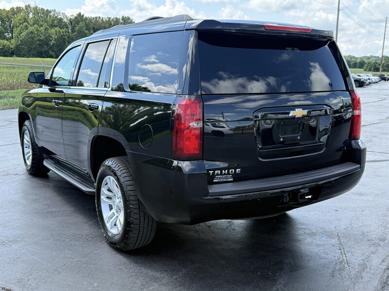 2019 Chevrolet Tahoe LT - Photo 8 - Cahokia, IL 62206