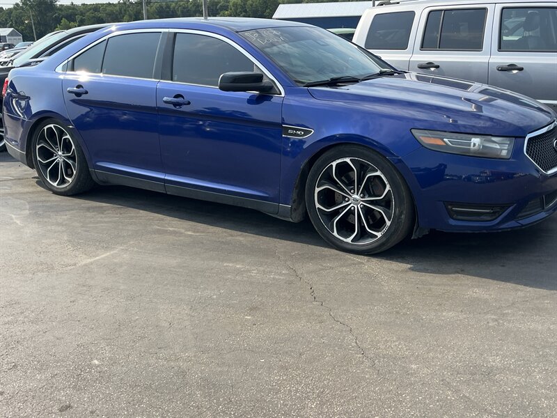 2014 Ford Taurus SHO - Photo 2 - Cahokia, IL 62206