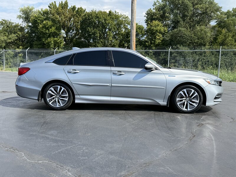 2019 Honda Accord Hybrid - Photo 5 - Cahokia, IL 62206