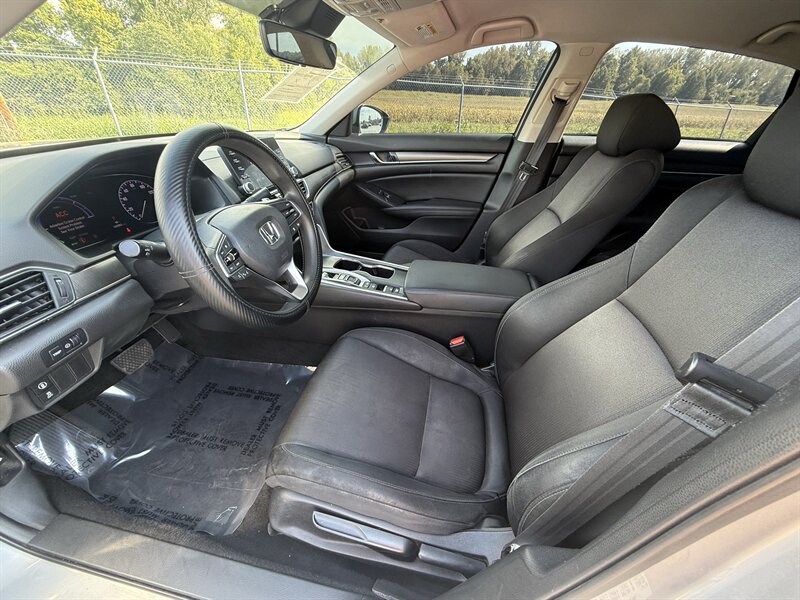 2019 Honda Accord Hybrid - Photo 9 - Cahokia, IL 62206