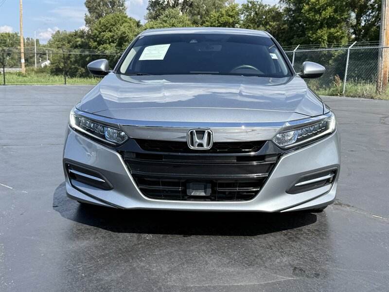2019 Honda Accord Hybrid - Photo 2 - Cahokia, IL 62206