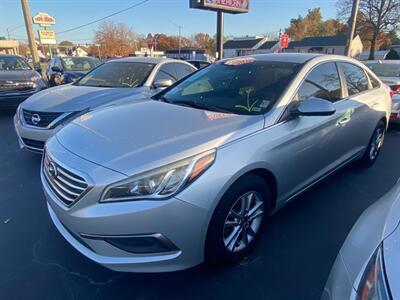 2017 Hyundai SONATA SE - Photo 3 - Belleville, IL 62226