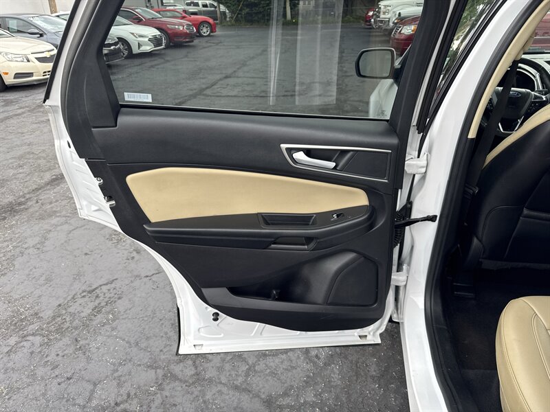 2021 Ford Edge SEL - Photo 16 - Millstadt, IL 62260