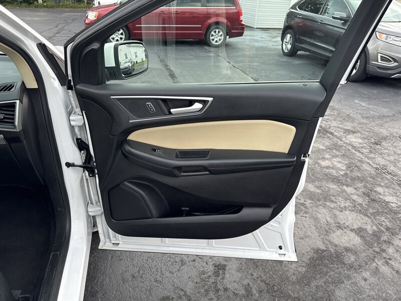 2021 Ford Edge SEL - Photo 14 - Millstadt, IL 62260