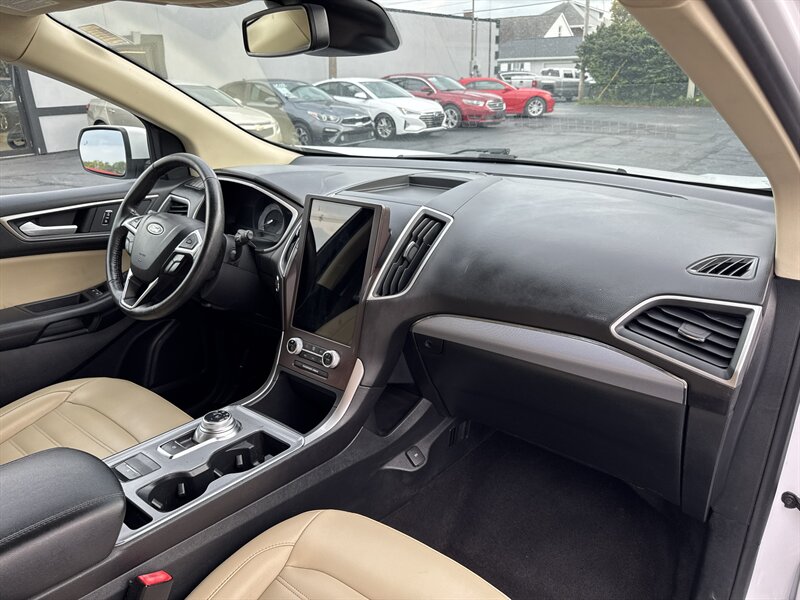 2021 Ford Edge SEL - Photo 11 - Millstadt, IL 62260