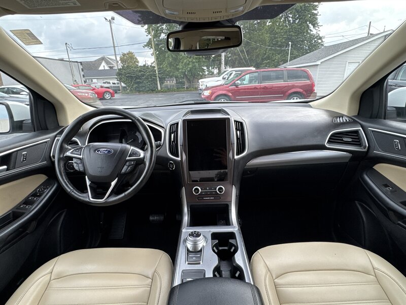2021 Ford Edge SEL - Photo 10 - Millstadt, IL 62260