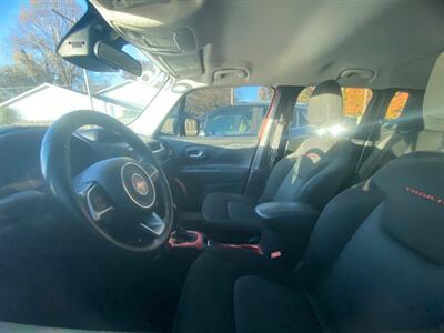 2016 Jeep Renegade Trailhawk   - Photo 3 - Belleville, IL 62226