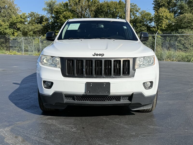 2013 Jeep Grand Cherokee Laredo X - Photo 2 - Cahokia, IL 62206