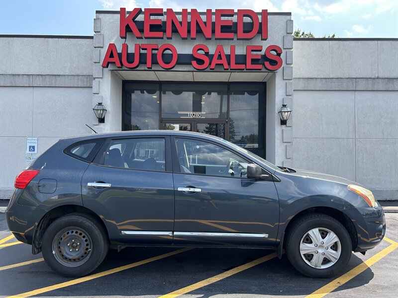 2014 Nissan Rogue Select S - Photo 1 - Fairview Heights, IL 62208