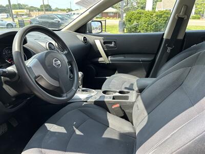 2014 Nissan Rogue Select S   - Photo 8 - Fairview Heights, IL 62208