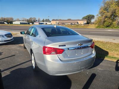 2015 Chevrolet Impala LT   - Photo 3 - Cahokia, IL 62206