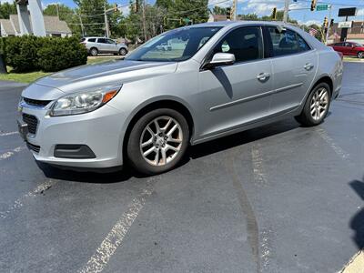 2015 Chevrolet Malibu LT   - Photo 3 - Fairview Heights, IL 62208