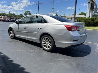 2015 Chevrolet Malibu LT   - Photo 5 - Fairview Heights, IL 62208