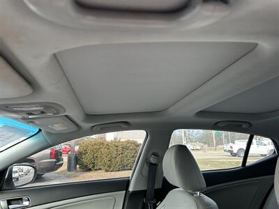 2015 Kia Optima EX   - Photo 9 - Fairview Heights, IL 62208