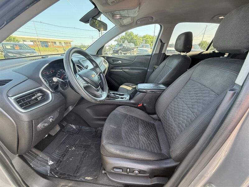 2018 Chevrolet Equinox LT - Photo 11 - Cahokia, IL 62206