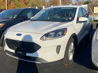 2020 Ford Escape SE   - Photo 2 - Belleville, IL 62226