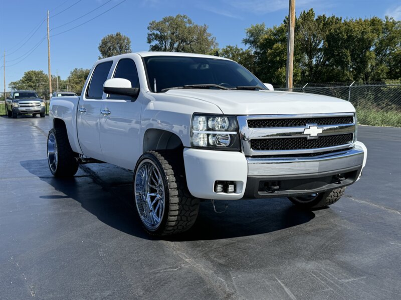 2008 Chevrolet Silverado 1500 LT1 - Photo 3 - Cahokia, IL 62206
