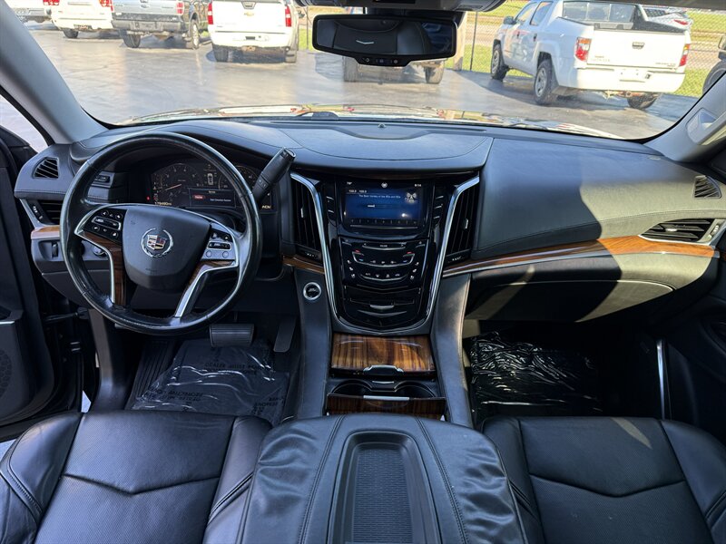 2015 Cadillac Escalade Luxury - Photo 14 - Cahokia, IL 62206