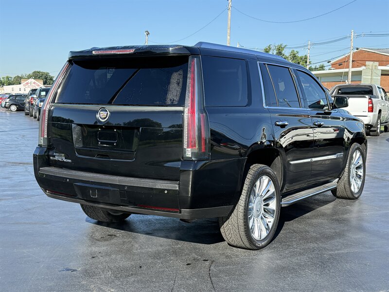 2015 Cadillac Escalade Luxury - Photo 9 - Cahokia, IL 62206