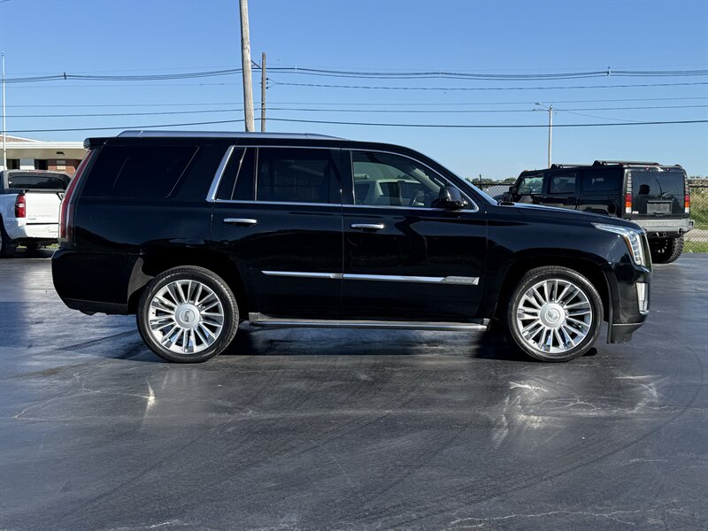 2015 Cadillac Escalade Luxury - Photo 5 - Cahokia, IL 62206