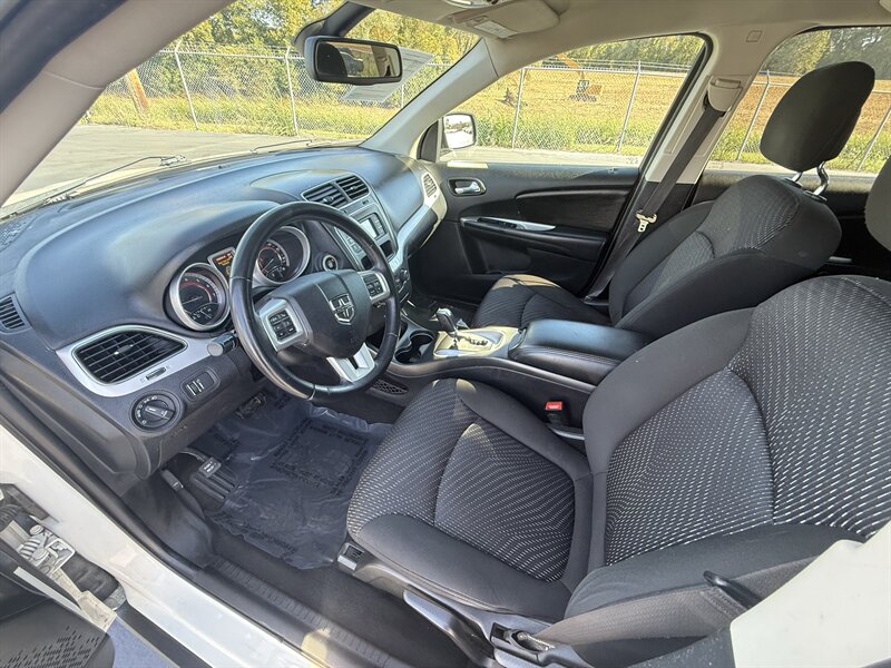 2019 Dodge Journey SE - Photo 9 - Cahokia, IL 62206