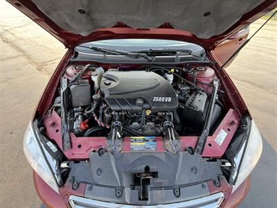 2009 Chevrolet Impala LT   - Photo 15 - Cahokia, IL 62206