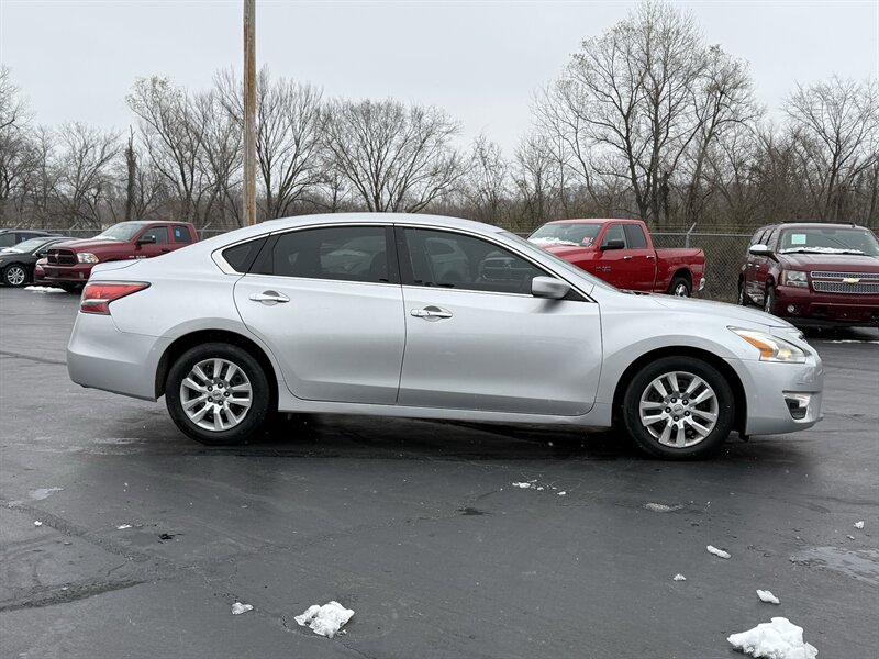 2014 Nissan Altima 2.5 - Photo 5 - Cahokia, IL 62206