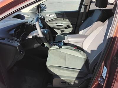 2017 Ford Escape SE   - Photo 8 - Cahokia, IL 62206