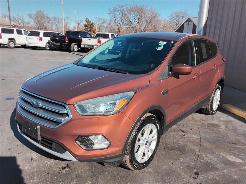 2017 Ford Escape SE   - Photo 1 - Cahokia, IL 62206