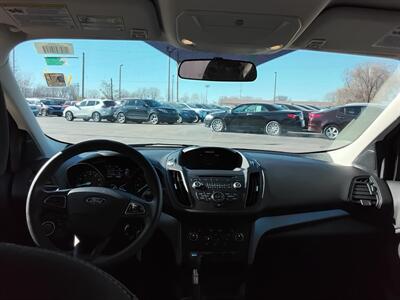 2017 Ford Escape SE   - Photo 11 - Cahokia, IL 62206