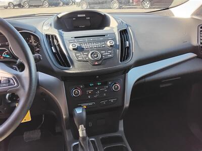 2017 Ford Escape SE   - Photo 9 - Cahokia, IL 62206
