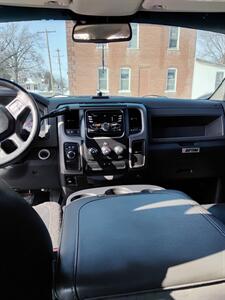 2014 RAM 1500 Express - Photo 9 - Freeburg, IL 62243