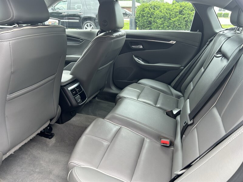 2018 Chevrolet Impala Premier - Photo 9 - Fairview Heights, IL 62208