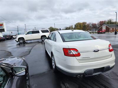 2010 Ford Taurus SE   - Photo 4 - Cahokia, IL 62206