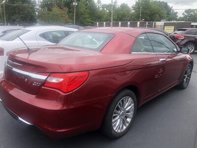 2013 Chrysler 200 Limited   - Photo 5 - Belleville, IL 62226