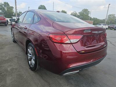 2015 Chrysler 200 S   - Photo 4 - Belleville, IL 62223