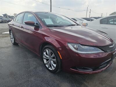 2015 Chrysler 200 S   - Photo 1 - Belleville, IL 62223