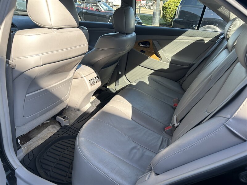 2007 Toyota Camry XLE V6 - Photo 10 - Fairview Heights, IL 62208