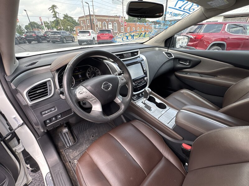 2017 Nissan Murano Platinum - Photo 9 - Millstadt, IL 62260