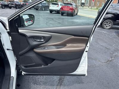 2017 Nissan Murano Platinum - Photo 14 - Millstadt, IL 62260