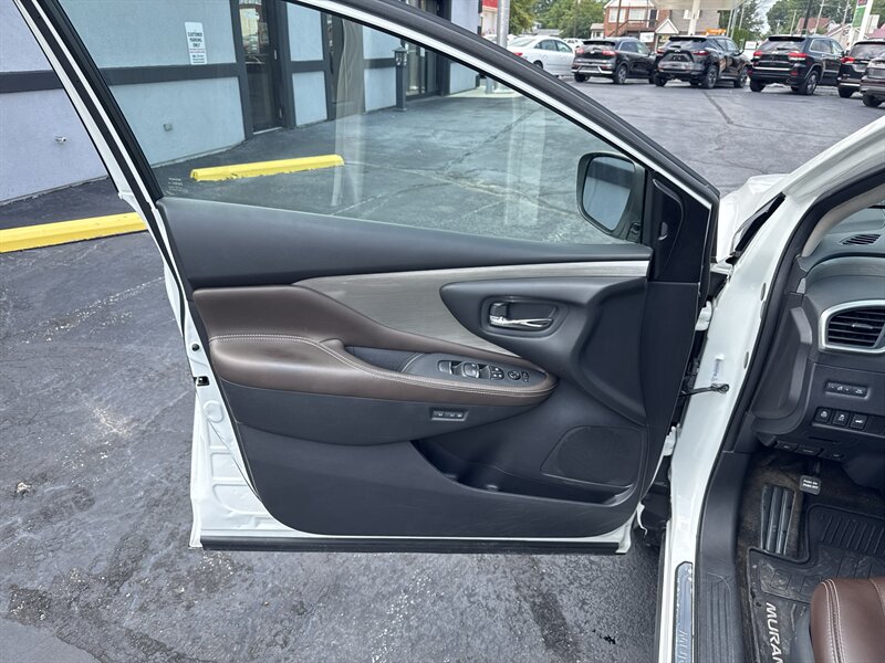 2017 Nissan Murano Platinum - Photo 12 - Millstadt, IL 62260